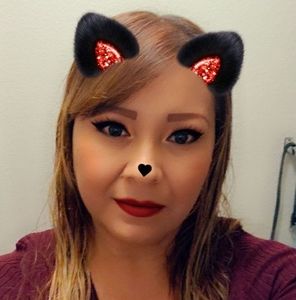 Meet your Posher, Carmela